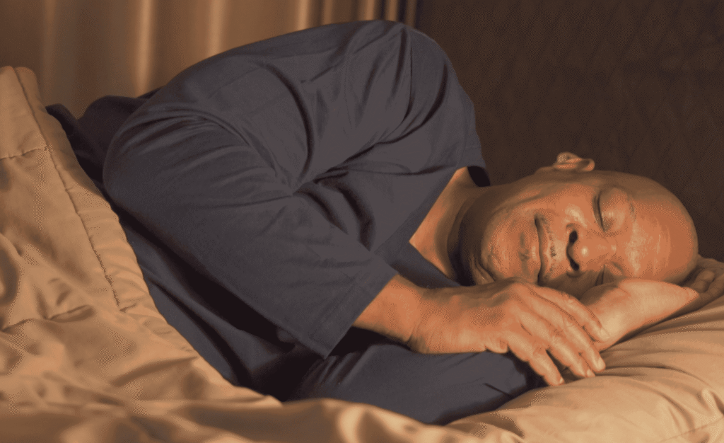 Dormir de meia realmente é benéfico à saúde?