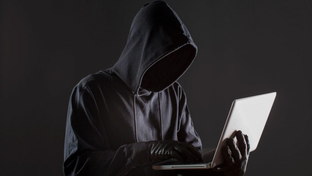 7 ataques hackers e vulnerabilidades comuns no PC Windows e como se proteger
